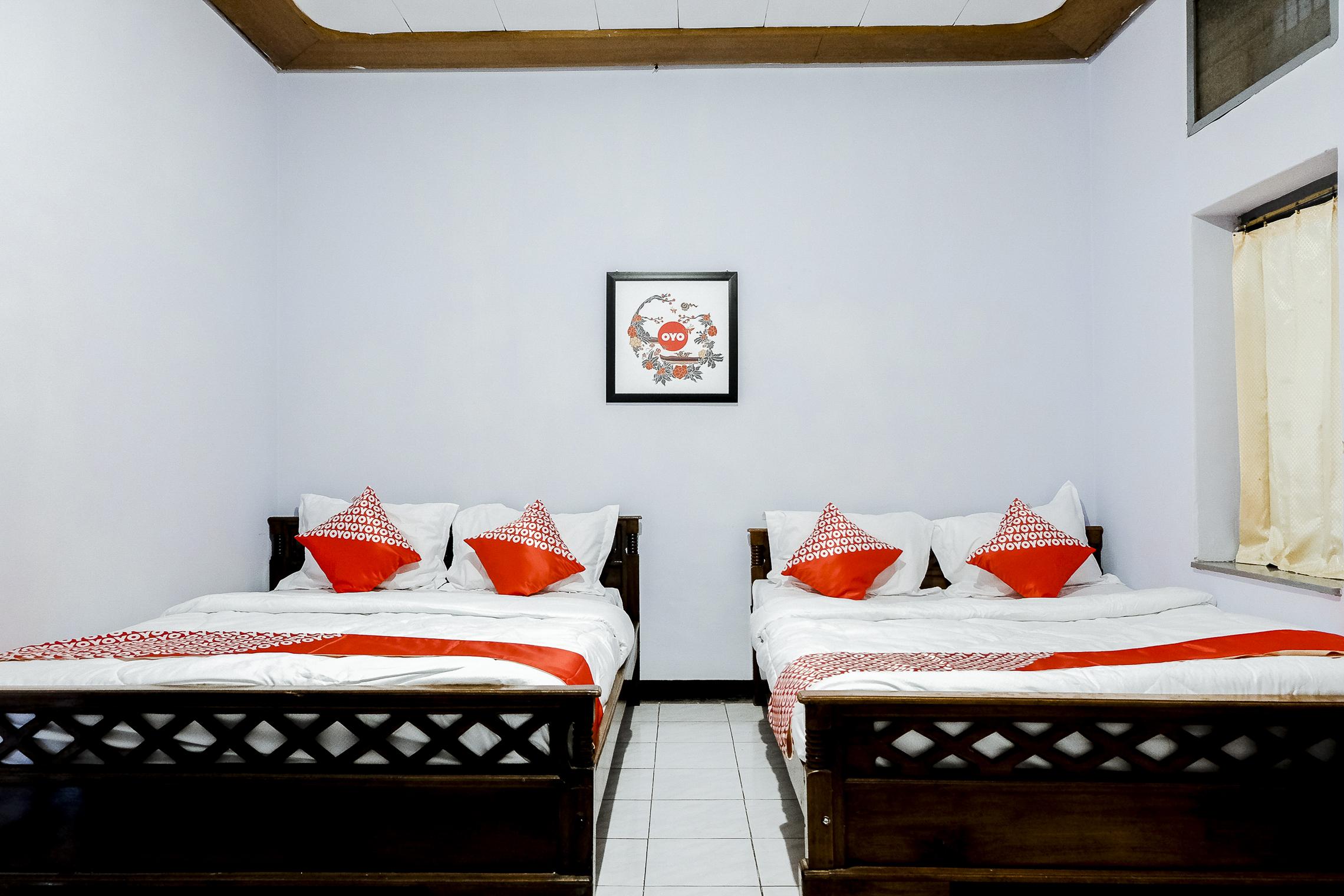 Hotel Palem 1 Syariah Redpartner Malang Bagian luar foto