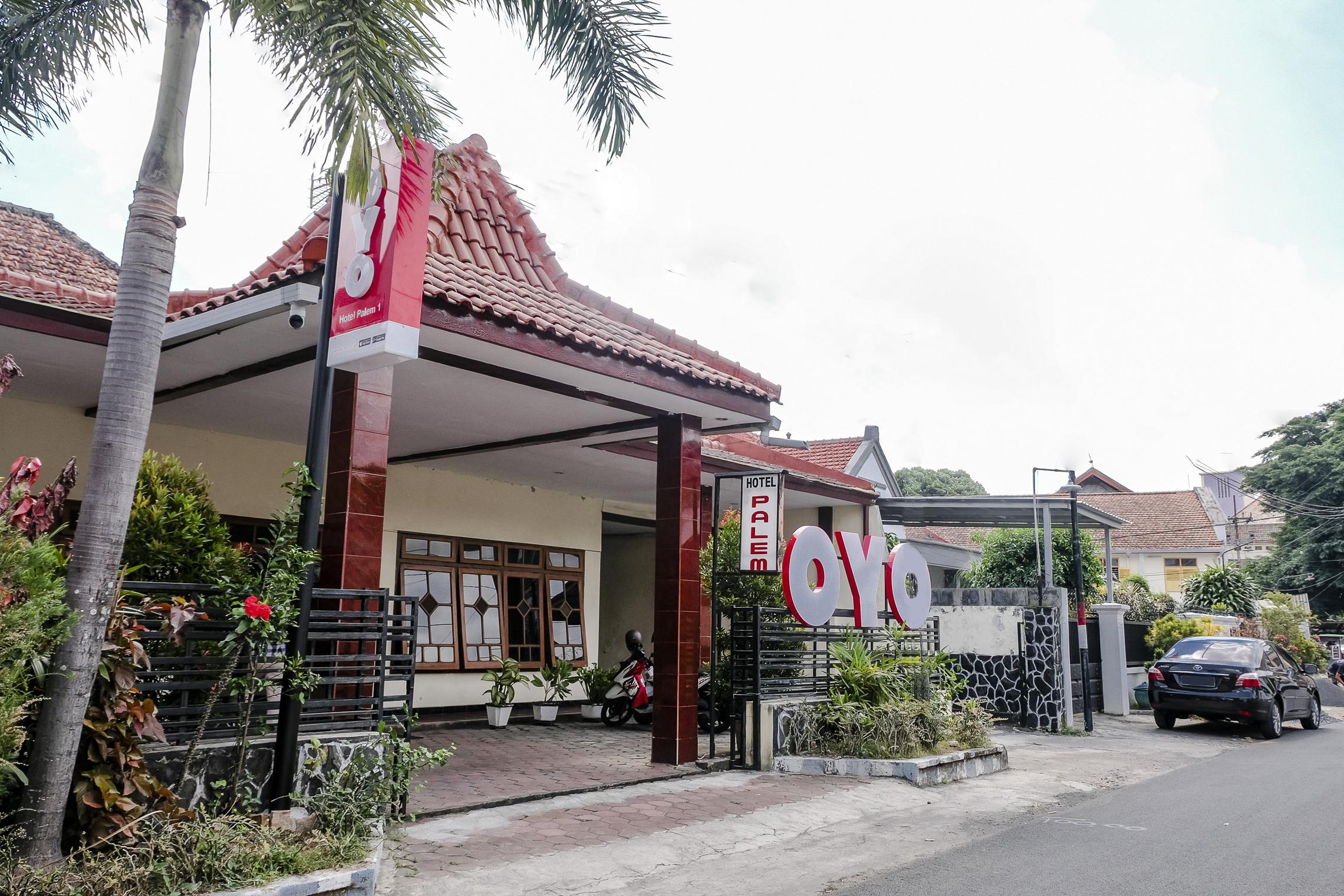 Hotel Palem 1 Syariah Redpartner Malang Bagian luar foto